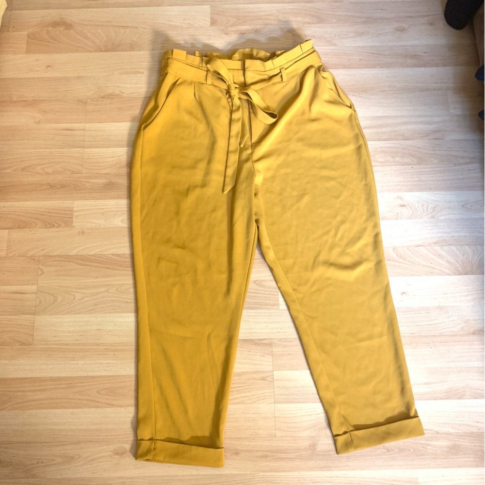 ⚡️3 for 25⚡️George Mustard Yellow Cropped Pants Women’s Size Large Casual